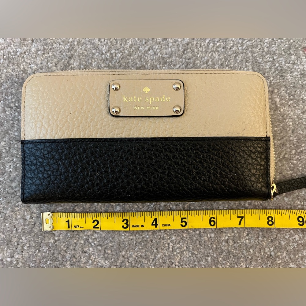 Kate Spade wallet never used